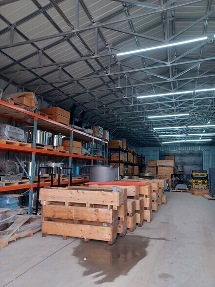 More Photos Of 9510 Seward Rd, Fairfield Warehouse For Lease