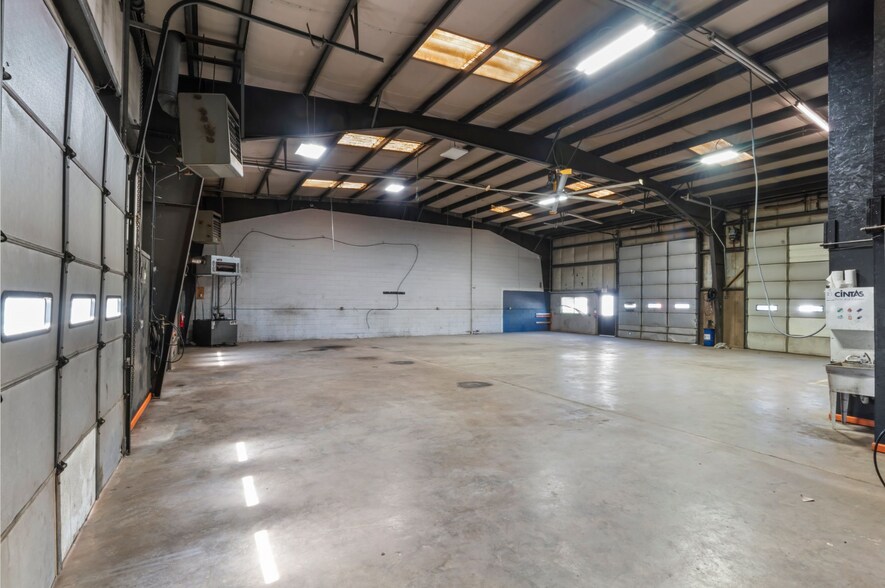 More Photos Of 10210 Marsh Rd, Bealeton Warehouse For Lease