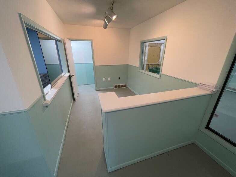 More Photos Of 6190 N Riverview Dr, Kalamazoo Warehouse For Sale