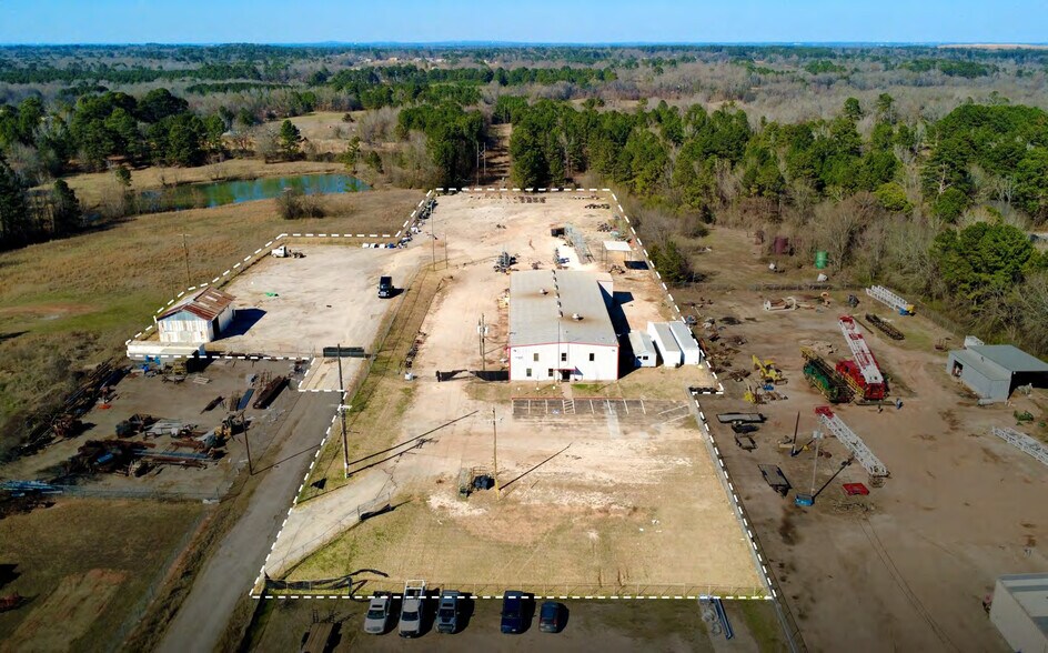 More Photos Of 2103 E SH 31, Kilgore Warehouse For Sale
