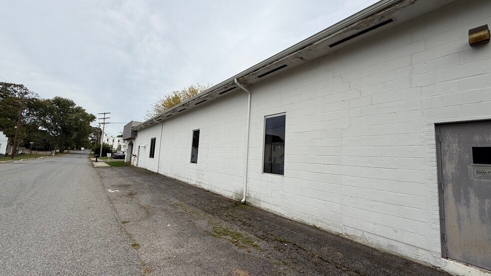 More Photos Of 75 North St, Bloomsbury Office For Lease