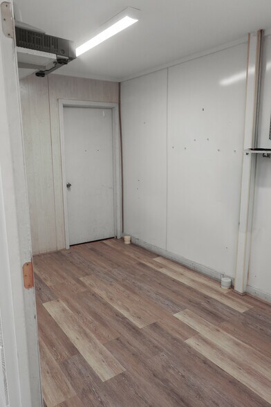 More Photos Of 124 Trinity St, Abbeville Storefront For Sale