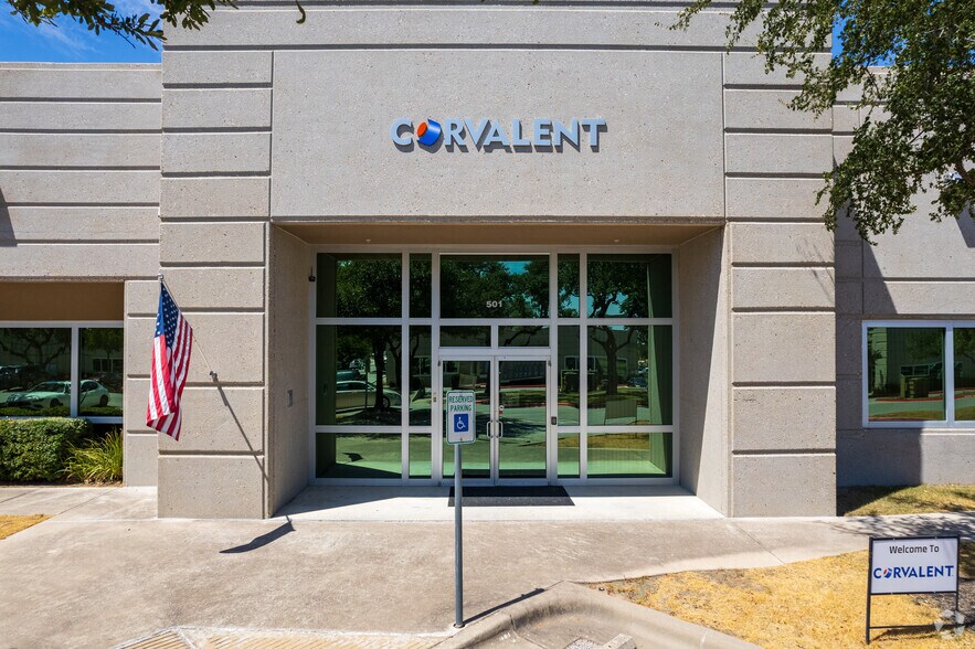 More Photos Of 1101 Arrow Point Dr, Cedar Park Unknown For Lease