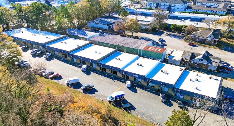 More Photos Of 5891 New Peachtree Rd, Doraville Warehouse For Lease
