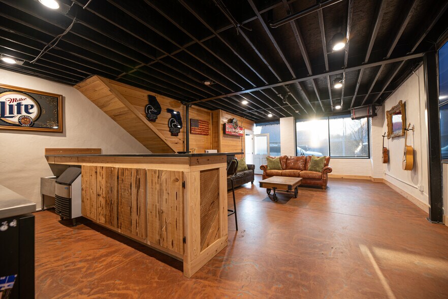 More Photos Of 344 N Broad St, Bainbridge Restaurant For Sale