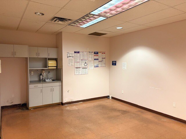 More Photos Of 5918-24 13th Ave, Brooklyn Office For Lease