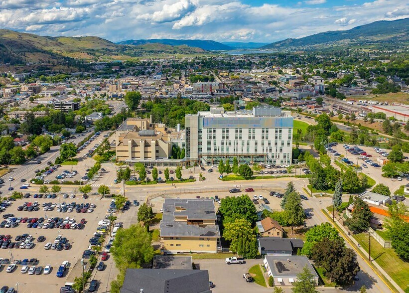 More Photos Of 1903 32 St, Vernon Apartments For Sale