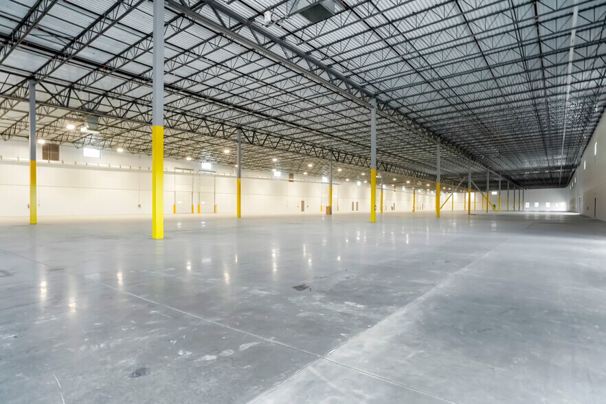 More Photos Of 8470 Launch Pt, Colorado Springs Warehouse For Lease