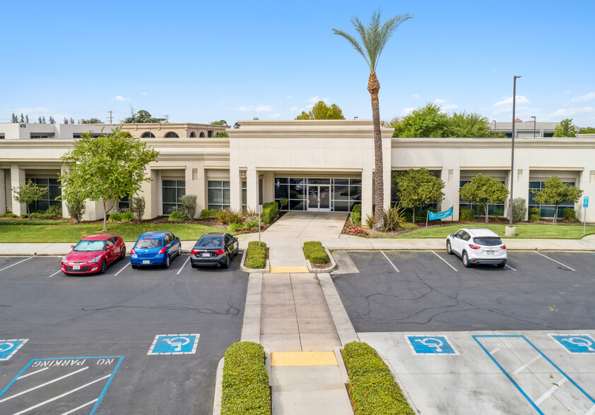 Primary Photo Of 530 E Herndon Ave, Fresno Office For Sale