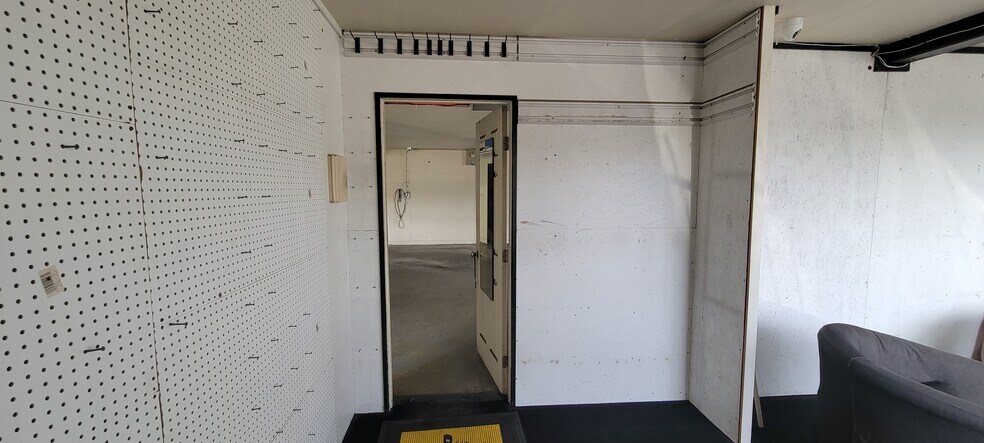 More Photos Of 611 E Route 66, Glendora Auto Repair For Lease