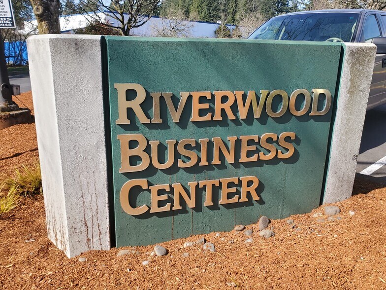 More Photos Of 9325-9425 SW Commerce Cir, Wilsonville Light Manufacturing For Lease