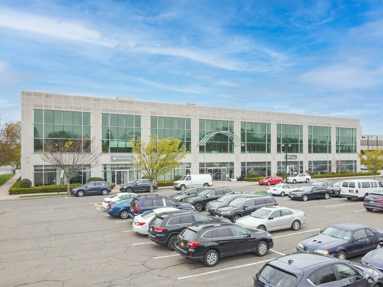 More Photos Of 1001 Franklin Ave, Garden City Office For Lease