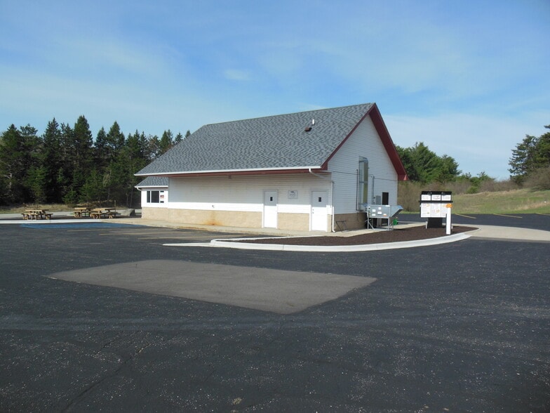 More Photos Of 3510 Cadillac Dr, Farwell Restaurant For Sale