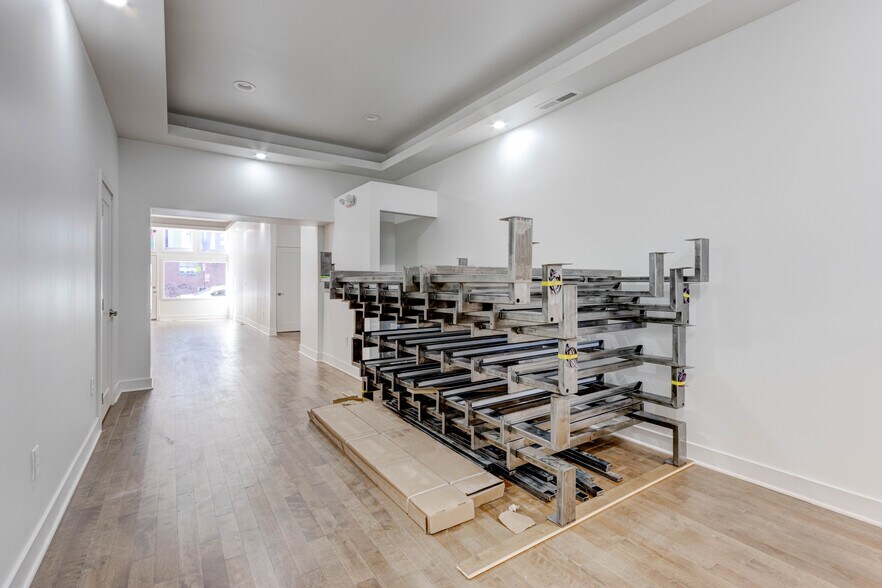 More Photos Of 833 N Howard St, Baltimore Storefront Retail Office For Lease