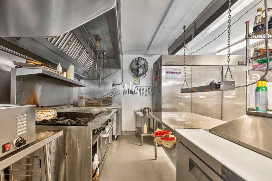 More Photos Of 146 1st Ave, Parshall Bar For Sale
