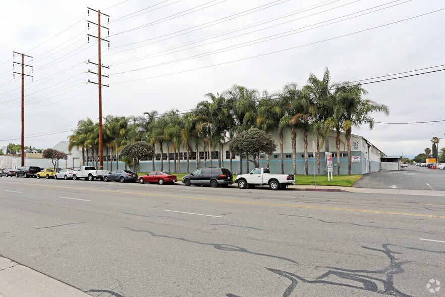More Photos Of 551-583 N Batavia St, Orange Warehouse For Lease