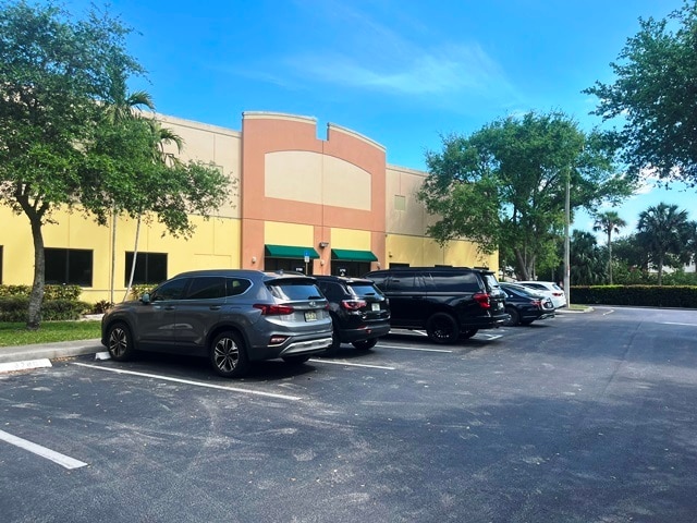 More Photos Of 3772 SW 30th Ave, Fort Lauderdale Industrial For Sale