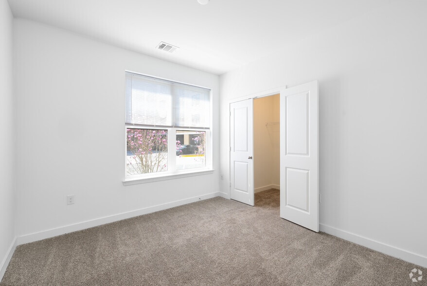 More Photos Of 451 Church St, Norfolk Apartments For Lease