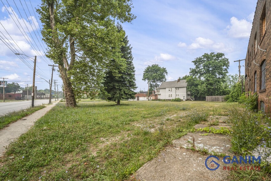 More Photos Of 13515 Saint Clair Ave, Cleveland Apartments For Sale