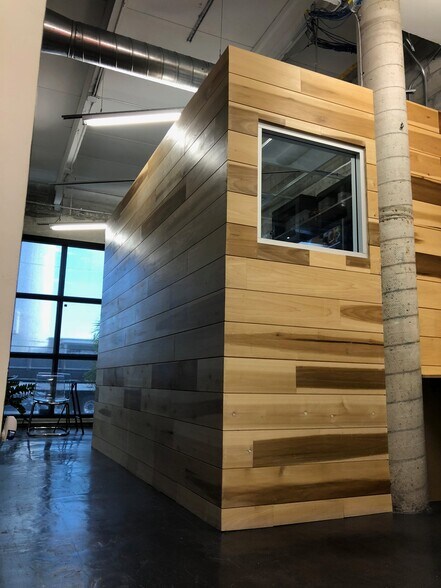 More Photos Of 255 Ne 69th St, Miami Warehouse For Lease