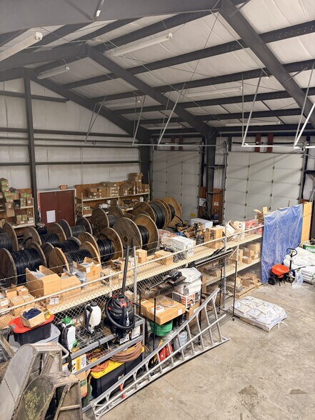 More Photos Of 128 Oyster Bay Ave, Bremerton Industrial For Lease