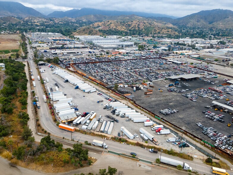 More Photos Of 11311 Pendleton St, Sun Valley Land For Lease