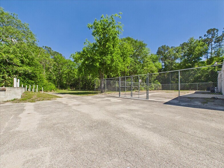 More Photos Of 607 Palm Ave, Palatka Flex For Sale