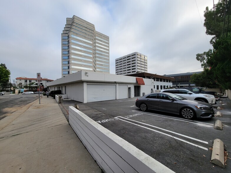 More Photos Of 12353 Wilshire Blvd, Los Angeles Loft Creative Space For Lease