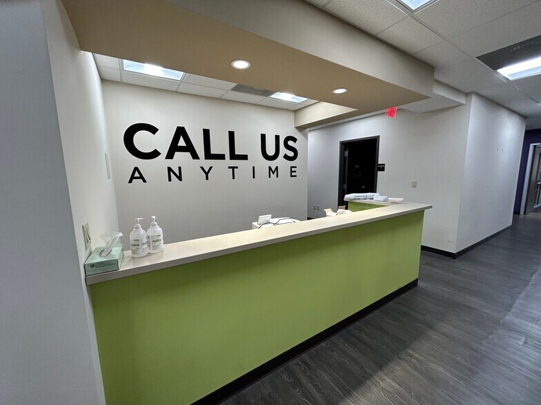 Primary Photo Of 5005 E Crosstimbers St, Houston Freestanding For Sale