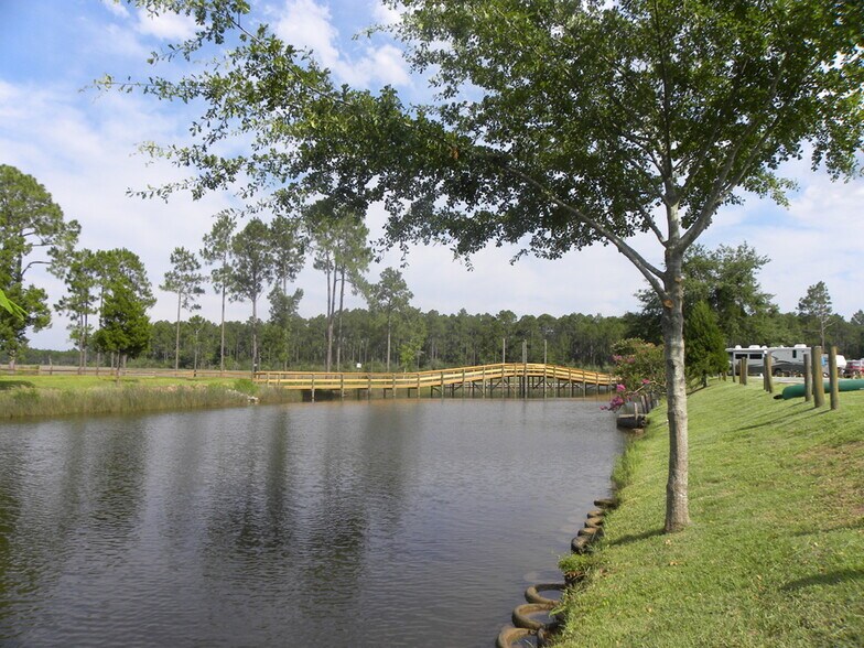 More Photos Of 2444 Avalon Blvd, Milton Trailer Camper Park For Sale