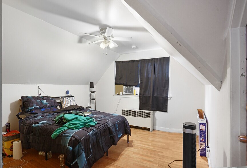 More Photos Of 40 S Hamilton St, Poughkeepsie Apartments For Sale