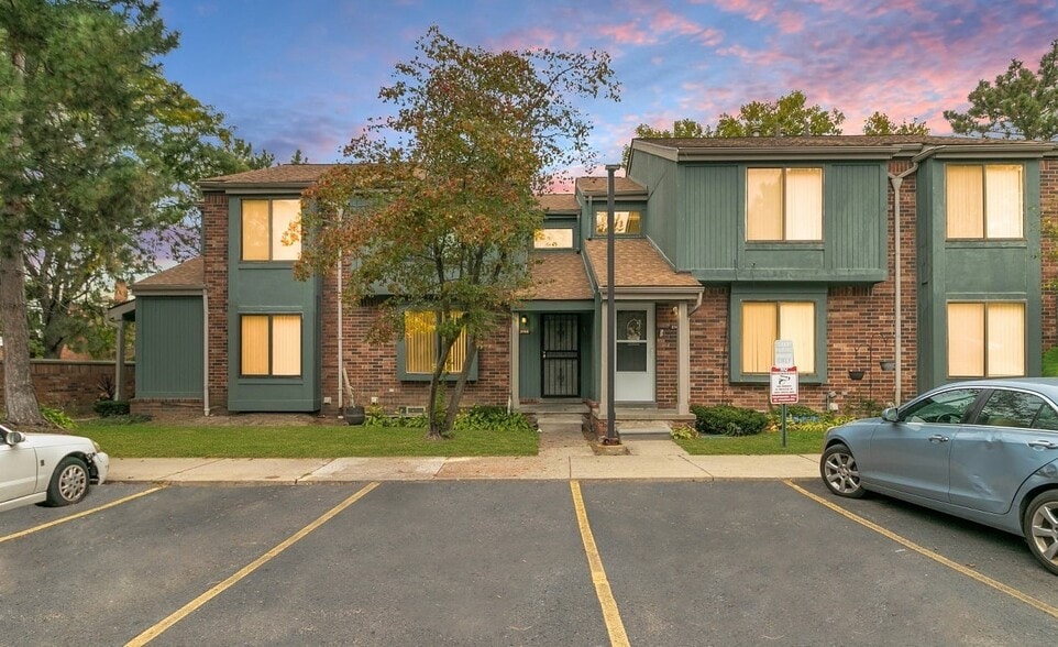 Primary Photo Of 2154 Hyde Park Rd, Detroit Apartments For Sale