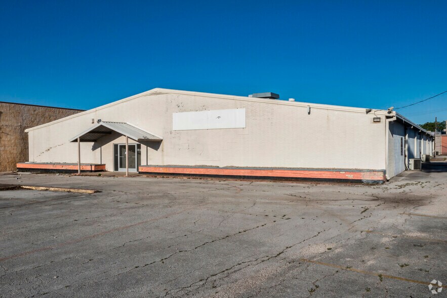 Primary Photo Of 816 S Sherman St, Richardson Industrial For Sale