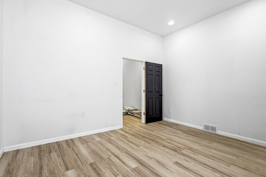 More Photos Of 19147 Joy Rd, Detroit Storefront For Sale