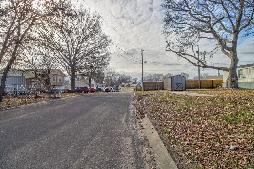More Photos Of 1 Oakdale Dr, Lexington Manufactured Housing Mobile Home Park For Sale