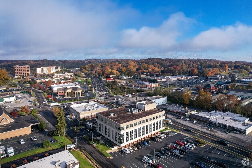 More Photos Of 109 S Northshore Dr, Knoxville Medical For Lease