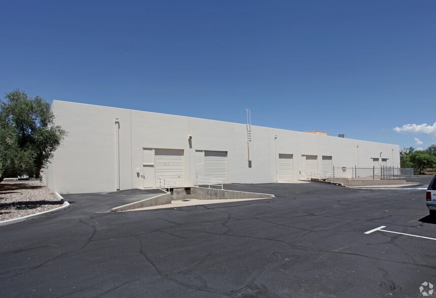 More Photos Of 4221 S Santa Rita Ave, Tucson Warehouse For Lease