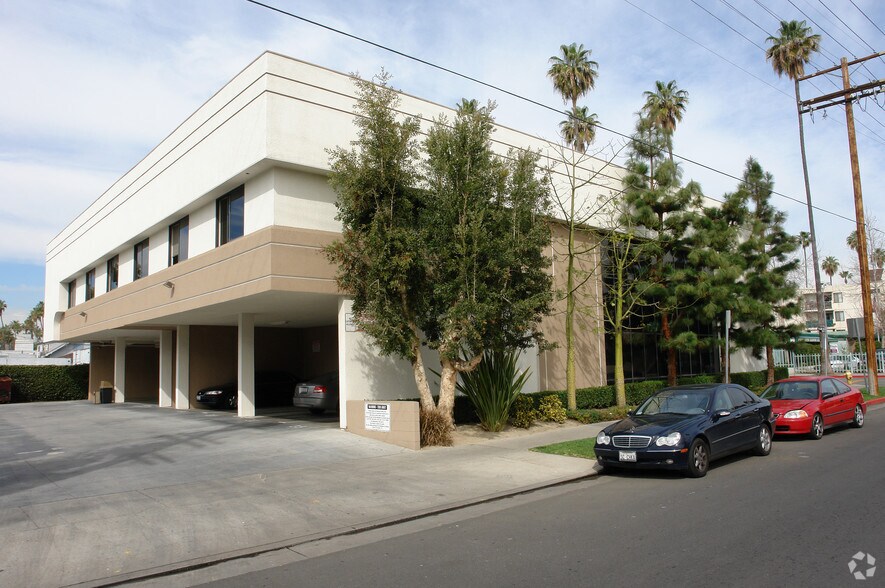 More Photos Of 14402 Haynes St, Van Nuys Office For Lease