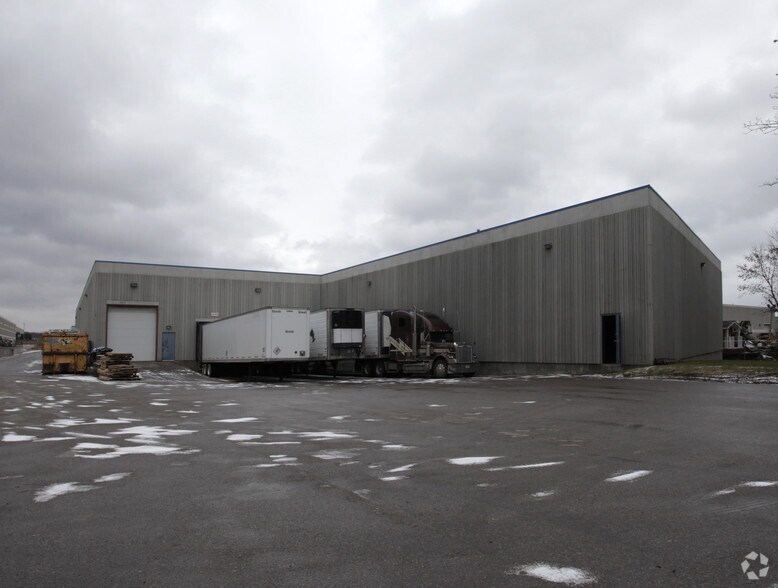 More Photos Of 280 Basaltic Rd, Concord Warehouse For Lease