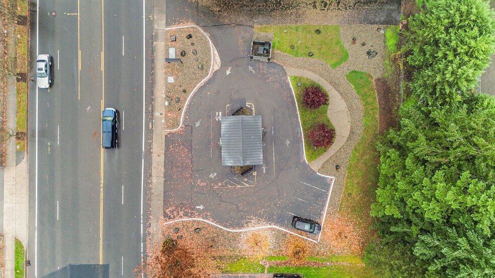 More Photos Of 7214 Bridgeport Way W, Lakewood Freestanding For Sale