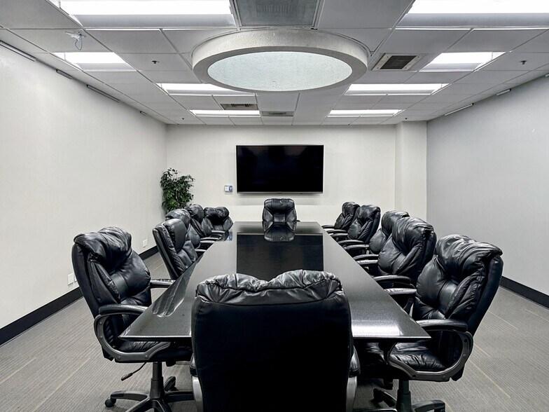 More Photos Of 35 Parkwood Dr, Hopkinton Coworking Space