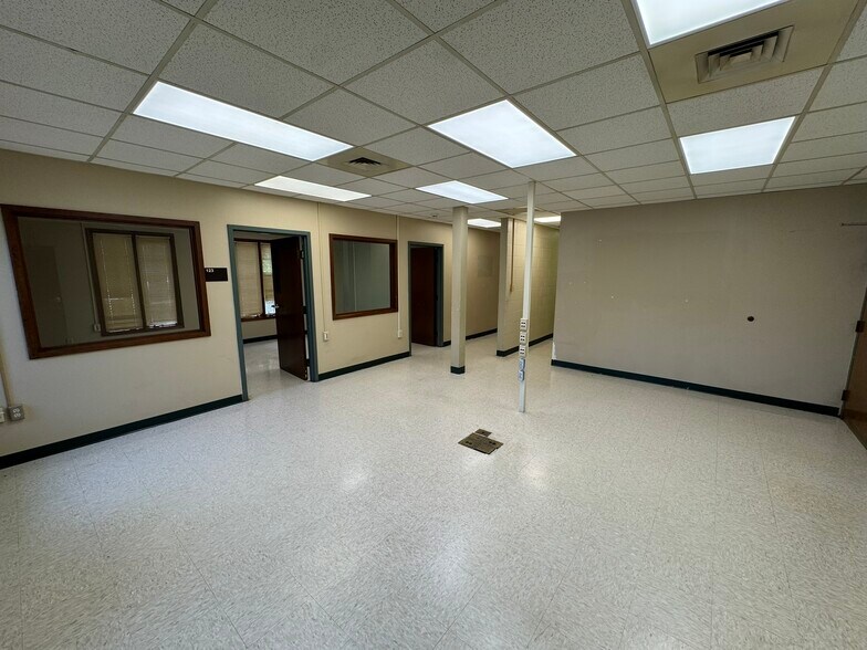 More Photos Of 407 N Salem Ave, Sumter Medical For Sale