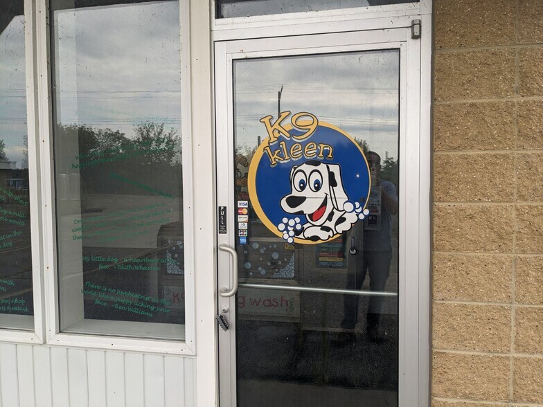 More Photos Of 1200 Janesville Ave, Fort Atkinson Carwash For Sale