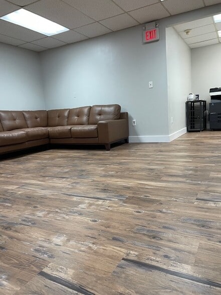 More Photos Of 44 Executive Blvd, Elmsford Loft Creative Space For Lease