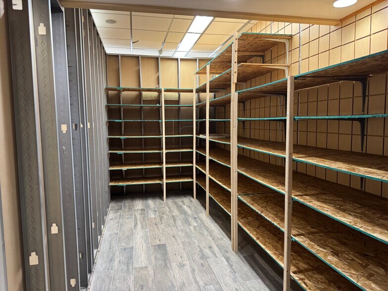 More Photos Of 2020 N Telegraph Rd, Dearborn Storefront For Lease
