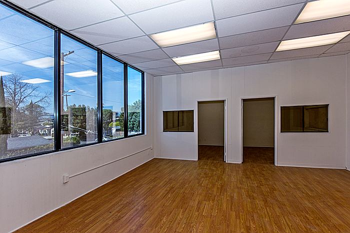 More Photos Of 8619 Reseda Blvd, Northridge Medical For Lease