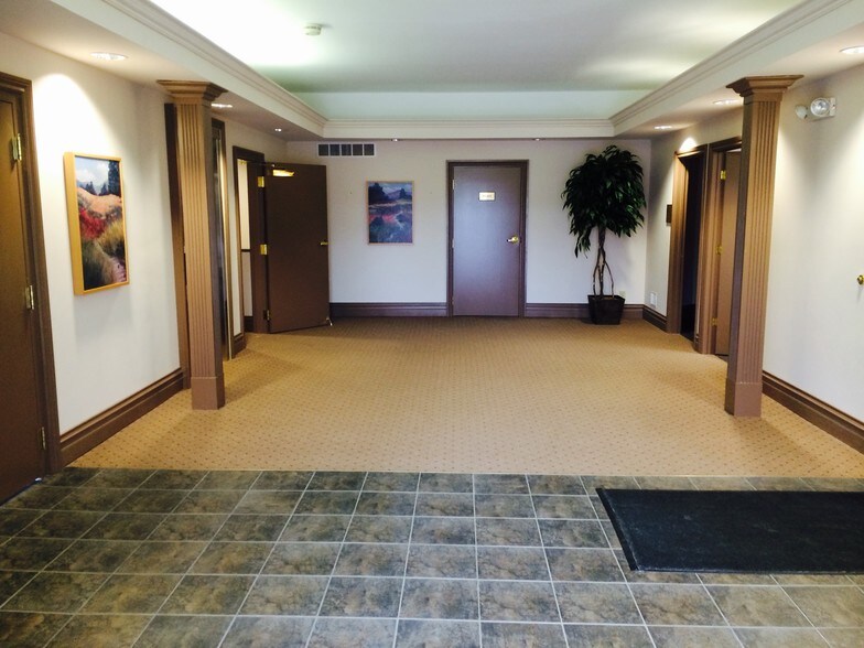 More Photos Of 1501 Waterford Pky, Saint Johns Medical For Lease