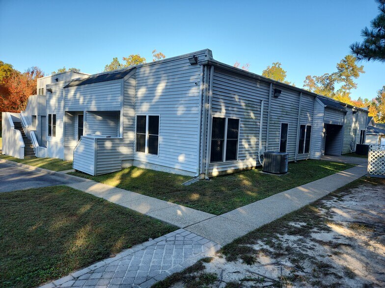 More Photos Of 3121 E Boundary Ct, Midlothian Office For Sale