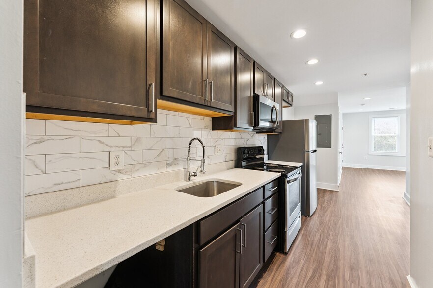 More Photos Of 2822 28th St SE, Washington Apartments For Sale