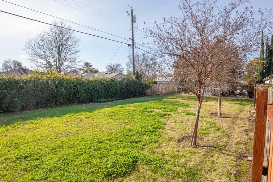 More Photos Of 5650 Broadway, Sacramento Apartments For Sale